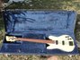 Rickenbacker 2030/4 BH BT, White: Close up - Free