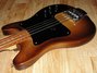 Rickenbacker 3001/4 , Walnut: Close up - Free2