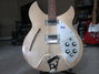 Rickenbacker 330/12 , Mapleglo: Body - Front