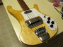 Rickenbacker 4001/4 V63, Mapleglo: Close up - Free