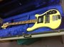 Rickenbacker 4001/4 BT, White: Full Instrument - Front