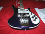 Rickenbacker 4003/4 , Midnightblue: Close up - Free