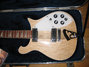 Rickenbacker 620/12 , Mapleglo: Body - Front