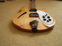Rickenbacker 330/6 BH, Mapleglo: Close up - Free