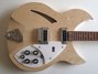 Rickenbacker 330/6 , Mapleglo: Body - Front
