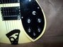 Rickenbacker 350/6 Liverpool, White: Close up - Free2