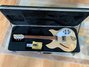 Rickenbacker 330/6 , Mapleglo: Close up - Free
