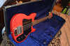 Rickenbacker 3000/4 , Burgundy: Close up - Free2