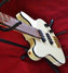 Rickenbacker 2050/4 El Dorado, White: Close up - Free2