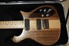Rickenbacker 650/6 Dakota, Natural Walnut: Body - Front
