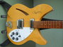 Rickenbacker 330/12 , Mapleglo: Body - Front
