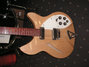 Rickenbacker 330/12 , Mapleglo: Body - Front