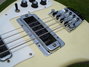 Rickenbacker 4001/4 S, White: Free image2