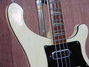 Rickenbacker 4001/4 BT, White: Close up - Free2