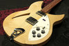 Rickenbacker 330/6 , Mapleglo: Body - Front