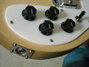 Rickenbacker 4001/4 C64S, Mapleglo: Close up - Free
