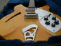 Rickenbacker 330/6 , Mapleglo: Body - Front