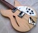 Rickenbacker 330/6 , Mapleglo: Body - Front