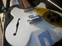 Rickenbacker 1997/6 f hole, Pearl White: Headstock