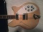 Rickenbacker 360/12 , Mapleglo: Body - Front
