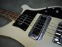 Rickenbacker 4001/4 BT, White: Close up - Free2