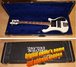Rickenbacker 4001/4 , White: Close up - Free