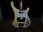 Rickenbacker 4001/4 CS, Cream: Close up - Free