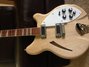 Rickenbacker 360/6 , Mapleglo: Body - Front