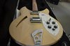 Rickenbacker 330/6 , Mapleglo: Body - Front