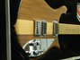 Rickenbacker 650/6 Dakota, Walnut: Body - Front