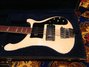 Rickenbacker 4001/4 BT, White: Close up - Free