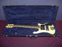 Rickenbacker 4001/4 BT, White: Close up - Free