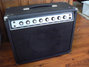 Rickenbacker TR25/amp , Black: Headstock