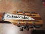 Rickenbacker 360/12 , Mapleglo: Headstock