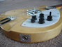 Rickenbacker 1997/6 f hole, Mapleglo: Close up - Free