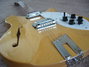 Rickenbacker 1997/6 f hole, Mapleglo: Close up - Free2