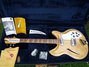 Rickenbacker 381/6 V69, Mapleglo: Close up - Free