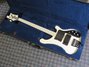 Rickenbacker 4003/4 Tuxedo, White: Close up - Free