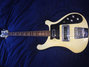 Rickenbacker 4001/4 BT, White: Full Instrument - Front