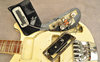 Rickenbacker 4001/4 BT, White: Close up - Free