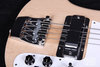 Rickenbacker 4001/4 C64S, Mapleglo: Close up - Free