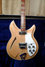 Rickenbacker 381/12 V69, Mapleglo: Body - Front