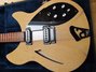 Rickenbacker 330/6 BH BT, Mapleglo: Body - Front