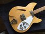 Rickenbacker 330/12 , Natural: Body - Front