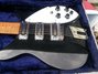 Rickenbacker 350/6 V63, Jetglo: Body - Front