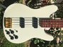 Rickenbacker 2050/4 El Dorado, White: Body - Front