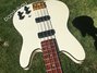 Rickenbacker 2050/4 El Dorado, White: Close up - Free2