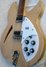 Rickenbacker 330/6 , Mapleglo: Body - Front