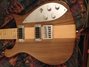 Rickenbacker 650/6 Dakota, Walnut: Body - Front