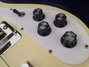 Rickenbacker 4001/4 S, White: Close up - Free2